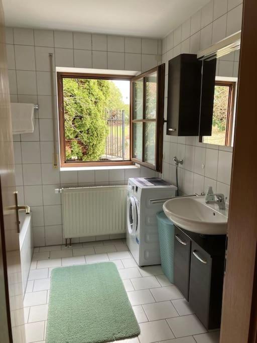 Grosszuegige, Helle 3,5 Zimmer Wohnung Балинген Екстериор снимка